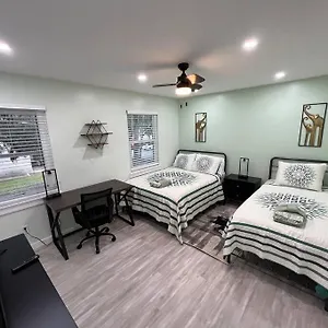 https://tranquility-in-paradise-2-bedroom-villa-w-parking.top-hotels-in-savannah.com