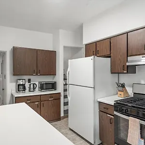 https://oakland-university-g-modern-and-bright-private-bedroom.hotels-in-pittsburgh.com